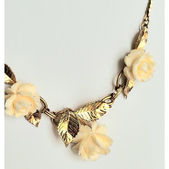Vintage 1950s Van Dell Designer 12k Gold Filled Ivory Rose Necklace - Picture 3 of 11